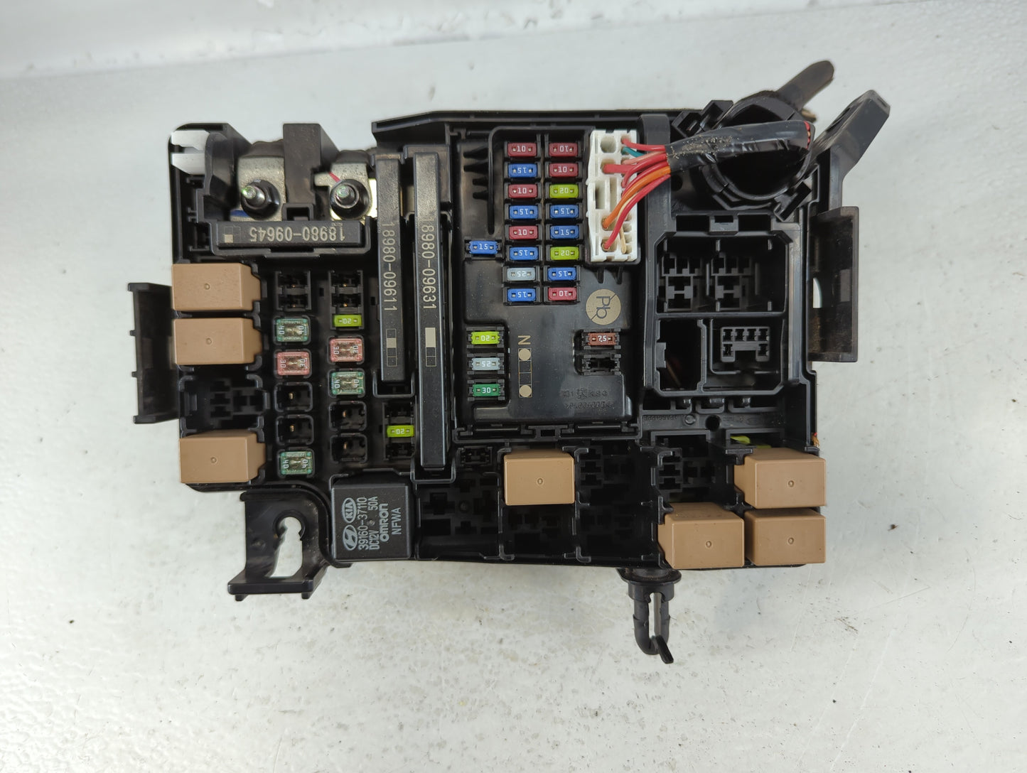 2019-2020 Kia Forte Fusebox Fuse Box Panel Relay Module P/N:4218A04015 91431 M7051 Fits Fits 2019 2020 OEM Used Auto Parts - Oemusedautoparts1.com