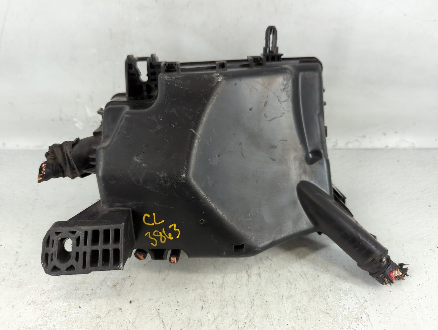 2019-2020 Kia Forte Fusebox Fuse Box Panel Relay Module P/N:4218A04015 91431 M7051 Fits Fits 2019 2020 OEM Used Auto Parts - Oemusedautoparts1.com