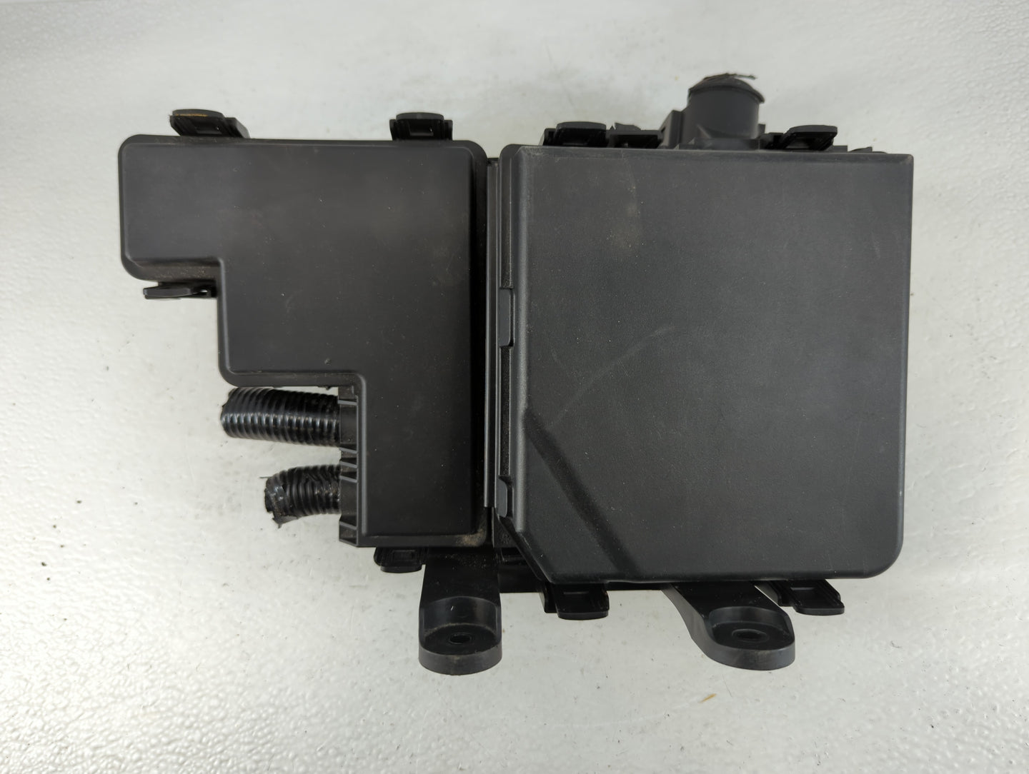 2017-2022 Nissan Rogue Sport Fusebox Fuse Box Panel Relay Module P/N:284B7 5NA0B Fits Fits 2017 2018 2019 2020 2021 2022 OEM Used Auto Parts - Oemusedautoparts1.com