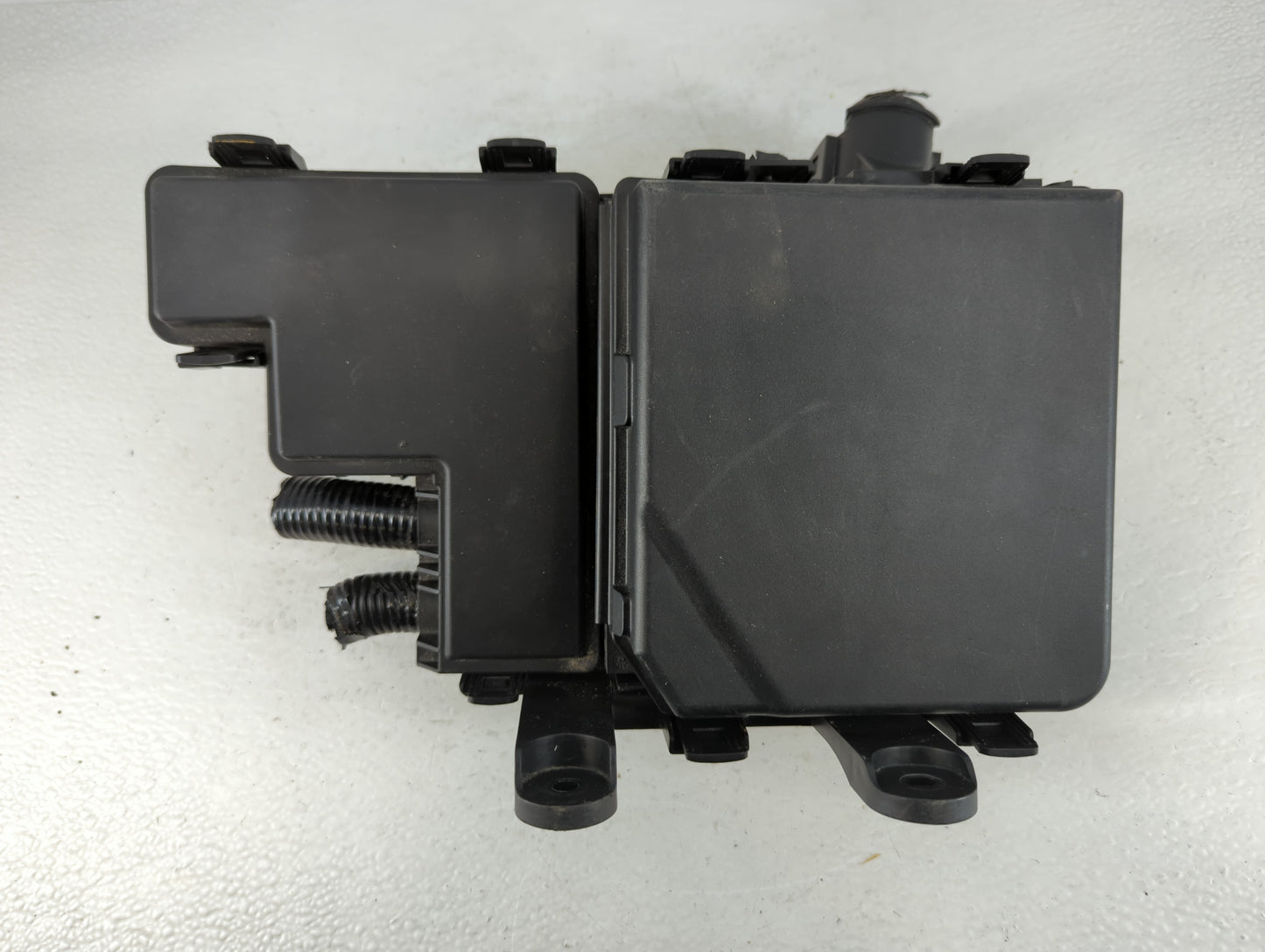 2017-2022 Nissan Rogue Sport Fusebox Fuse Box Panel Relay Module P/N:284B7 5NA0B Fits Fits 2017 2018 2019 2020 2021 2022 OEM Used Auto Parts - Oemusedautoparts1.com