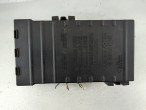 2006-2007 Chrysler Town & Country Fusebox Fuse Box Panel Relay Module P/N:05144507AE Fits Fits 2006 2007 OEM Used Auto Parts