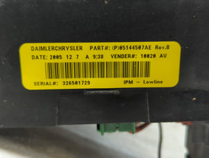 2006-2007 Chrysler Town & Country Fusebox Fuse Box Panel Relay Module P/N:05144507AE Fits Fits 2006 2007 OEM Used Auto Parts