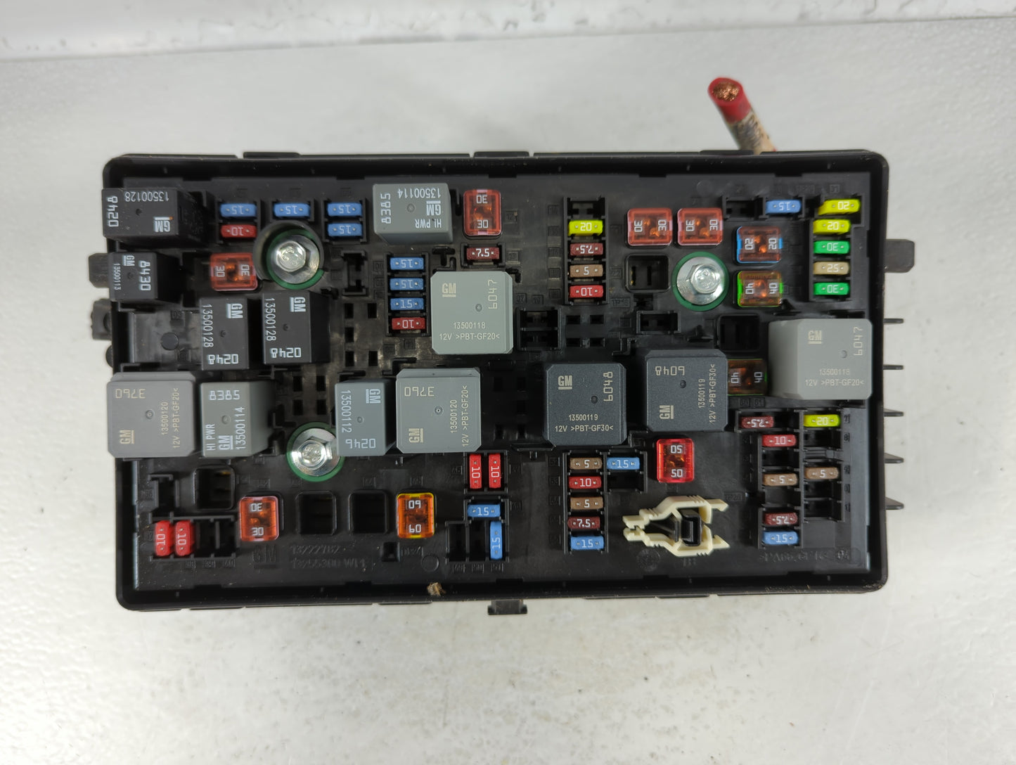 2011-2014 Chevrolet Cruze Fusebox Fuse Box Panel Relay Module P/N:95216200-01 13255300, 13222782 Fits Fits 2011 2012 2013 2014 OEM Used Auto Parts - Oemusedautoparts1.com
