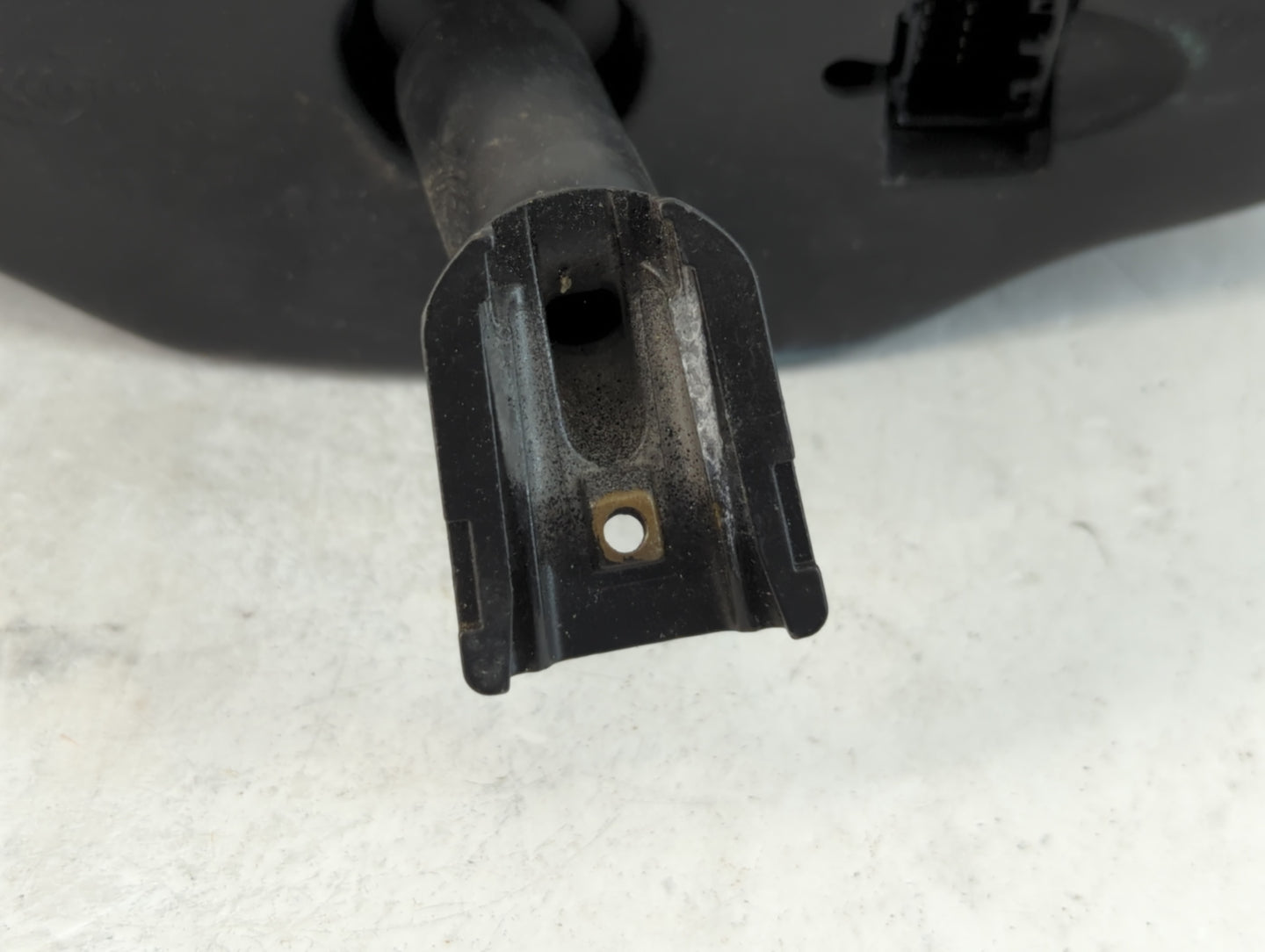 2008 Volkswagen Caddy Interior Rear View Mirror Replacement OEM P/N:E11 025898 Fits OEM Used Auto Parts - Oemusedautoparts1.com