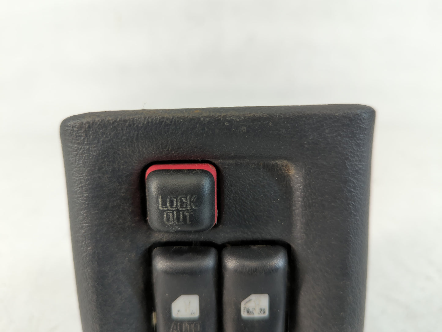 1997-2005 Chevrolet Cavalier Master Power Window Switch Replacement Driver Side Left Fits OEM Used Auto Parts - Oemusedautoparts1.com