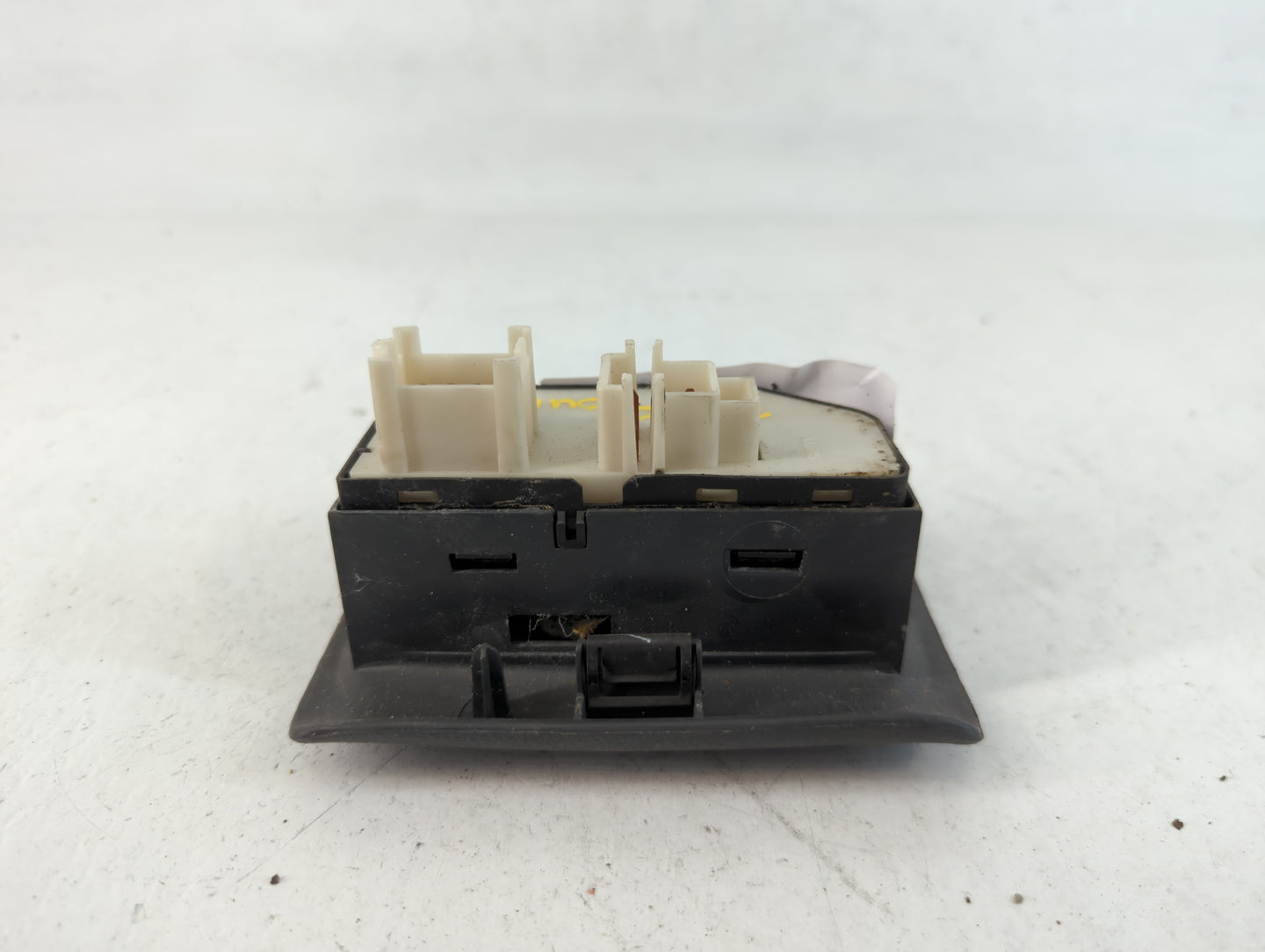 1997-2005 Chevrolet Cavalier Master Power Window Switch Replacement Driver Side Left Fits OEM Used Auto Parts - Oemusedautoparts1.com