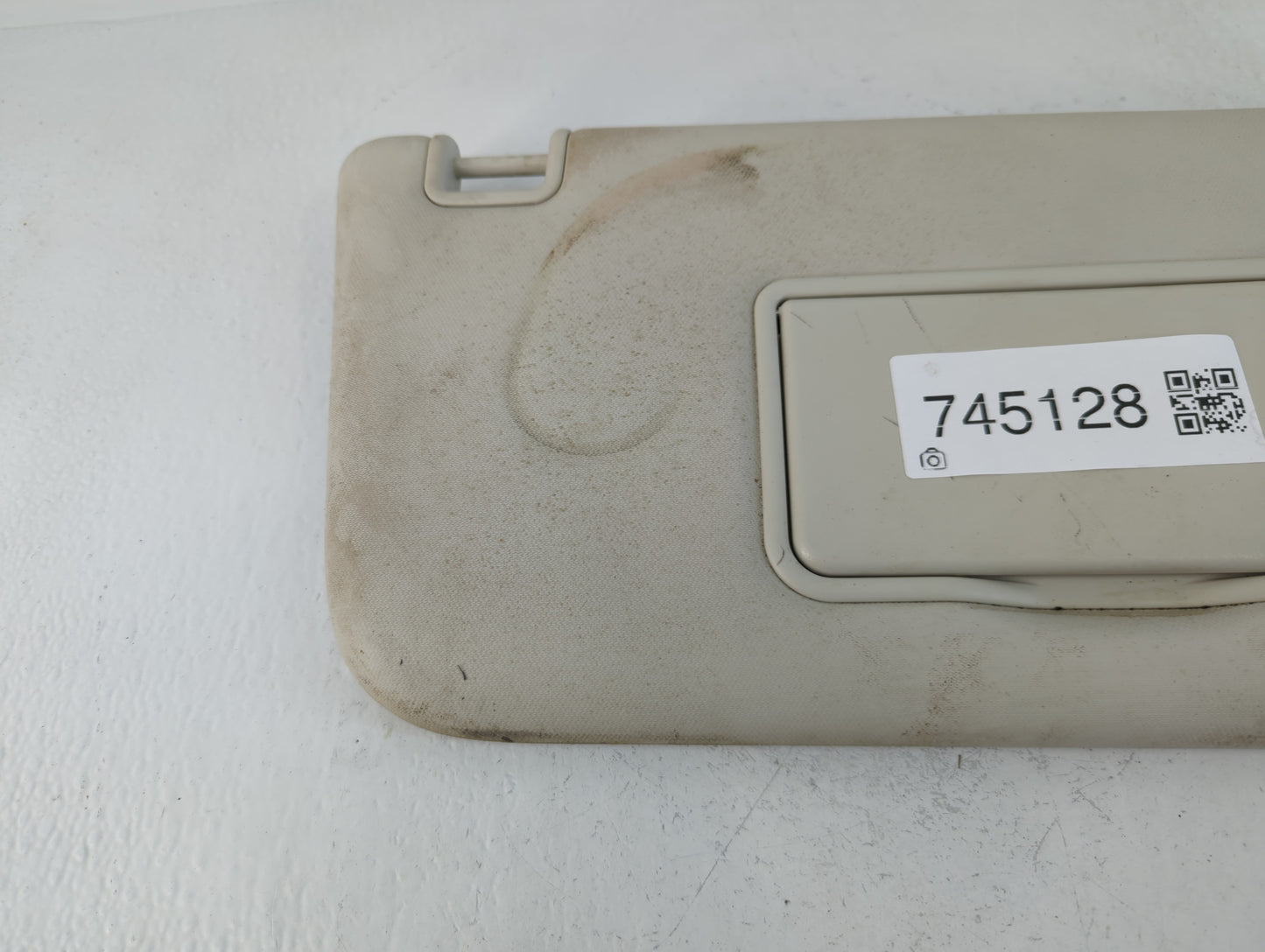 2013-2018 Ford Focus Sun Visor Shade Replacement Passenger Right Mirror Fits Fits 2013 2014 2015 2016 2017 2018 OEM Used Auto Parts - Oemusedautoparts1.com
