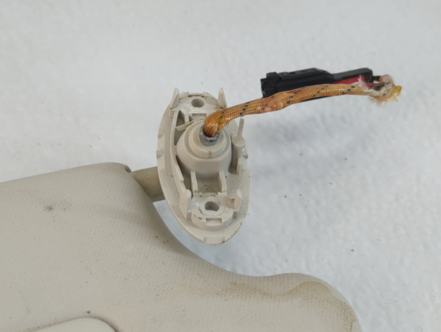 2013-2018 Ford Focus Sun Visor Shade Replacement Passenger Right Mirror Fits Fits 2013 2014 2015 2016 2017 2018 OEM Used Auto Parts - Oemusedautoparts1.com