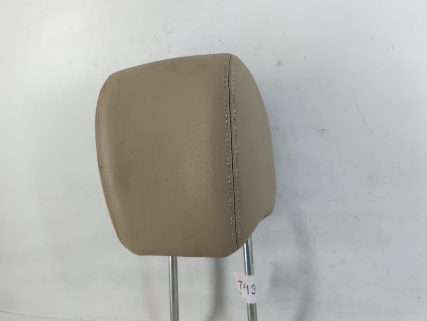 0 Buick Enclave Headrest Head Rest Rear Center Seat Fits OEM Used Auto Parts - Oemusedautoparts1.com