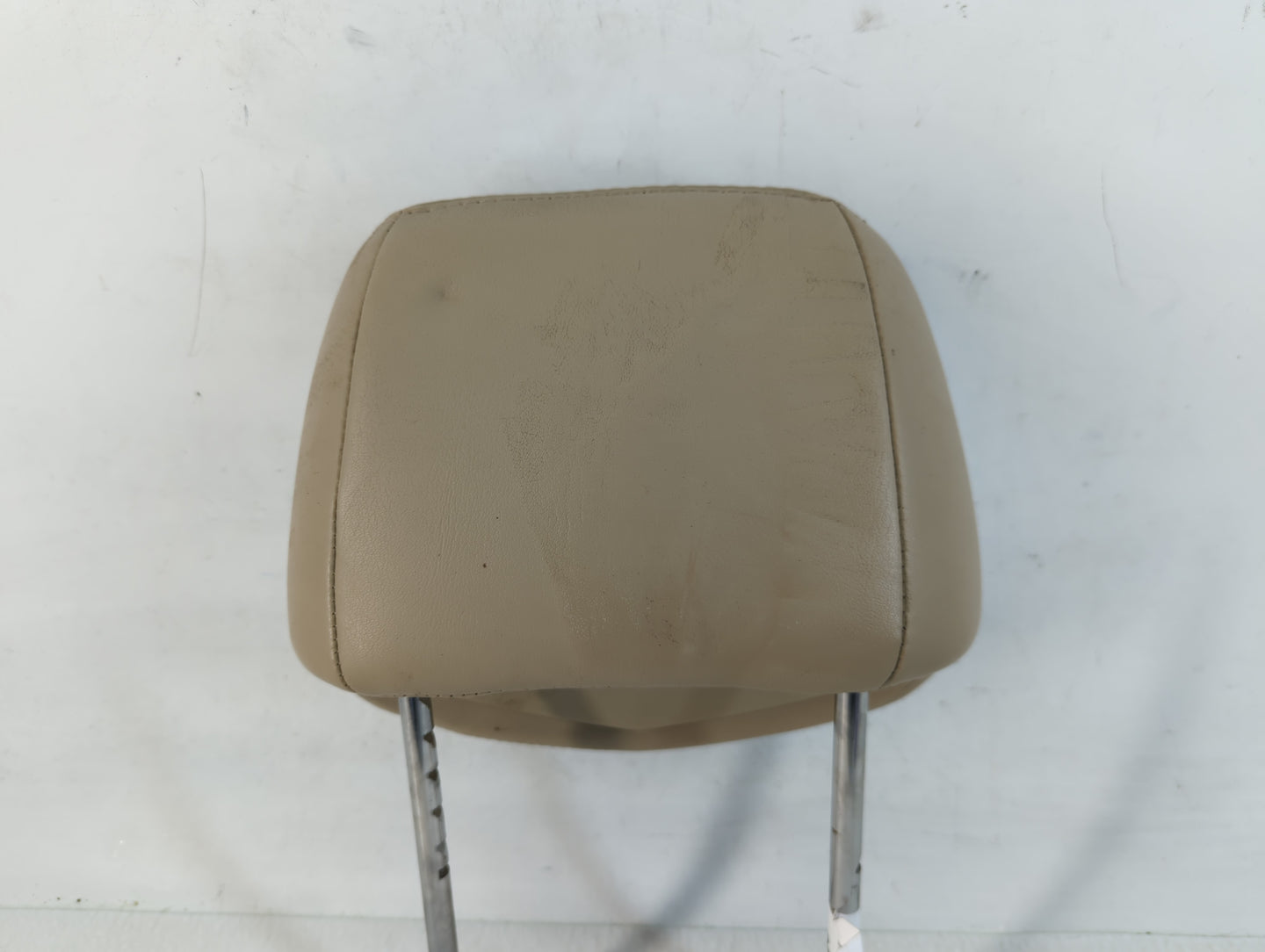 0 Cadillac Cts Headrest Head Rest Rear Center Seat Fits OEM Used Auto Parts - Oemusedautoparts1.com