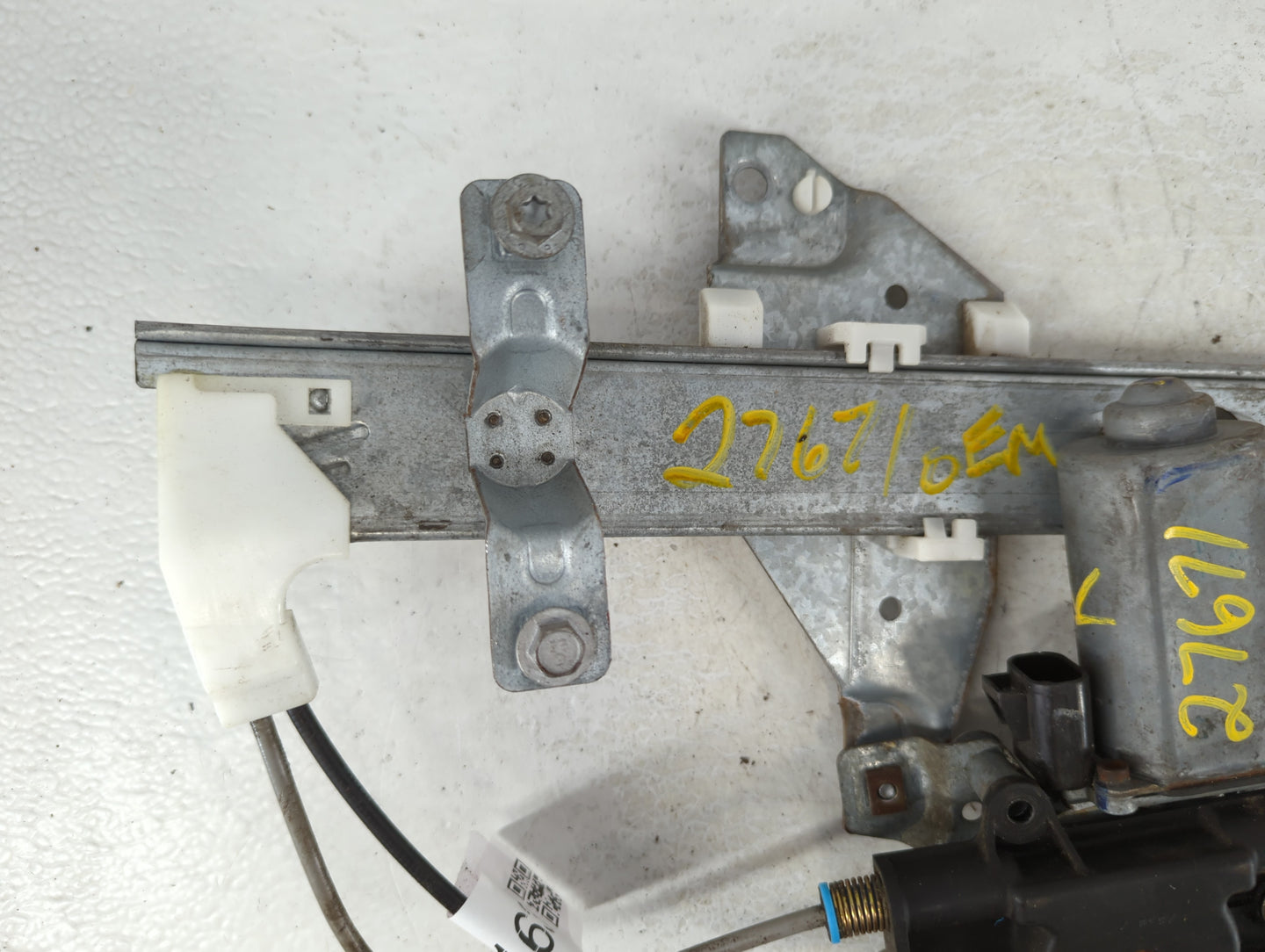 1997-2003 Pontiac Grand Prix Window Regulator Right Passenger Rear - Oemusedautoparts1.com