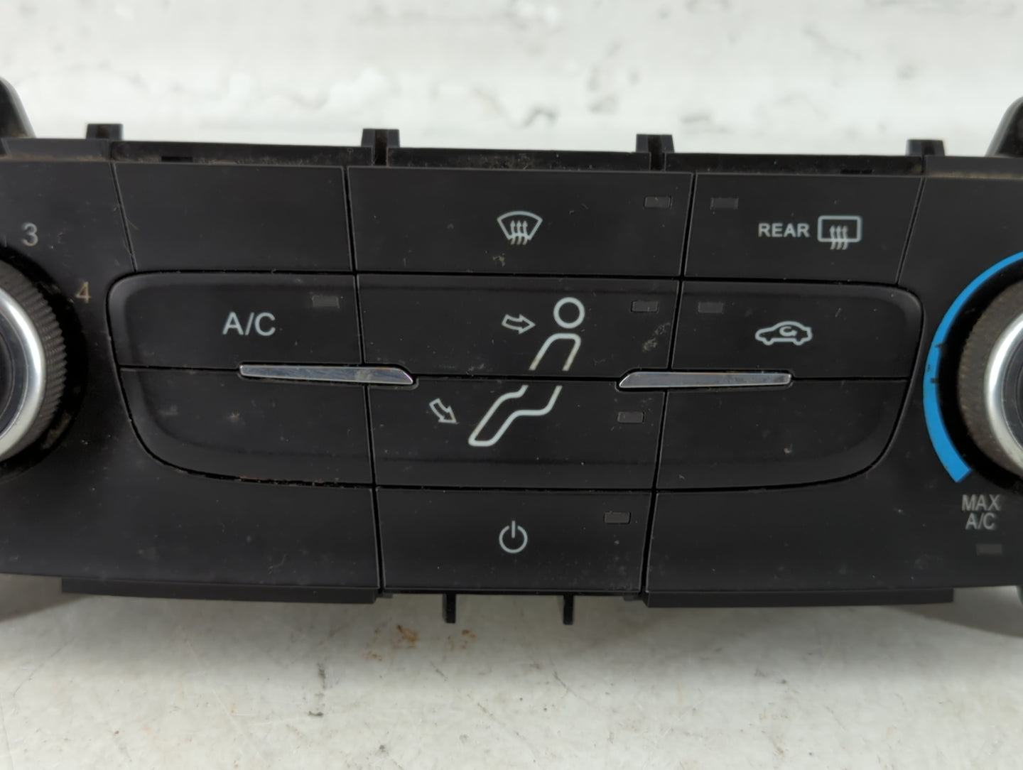 2015-2018 Ford Focus Climate Control Module Temperature AC/Heater Replacement P/N:F1ET-19980-JF Fits Fits 2015 2016 2017 2018 OEM Used Auto Parts - Oemusedautoparts1.com