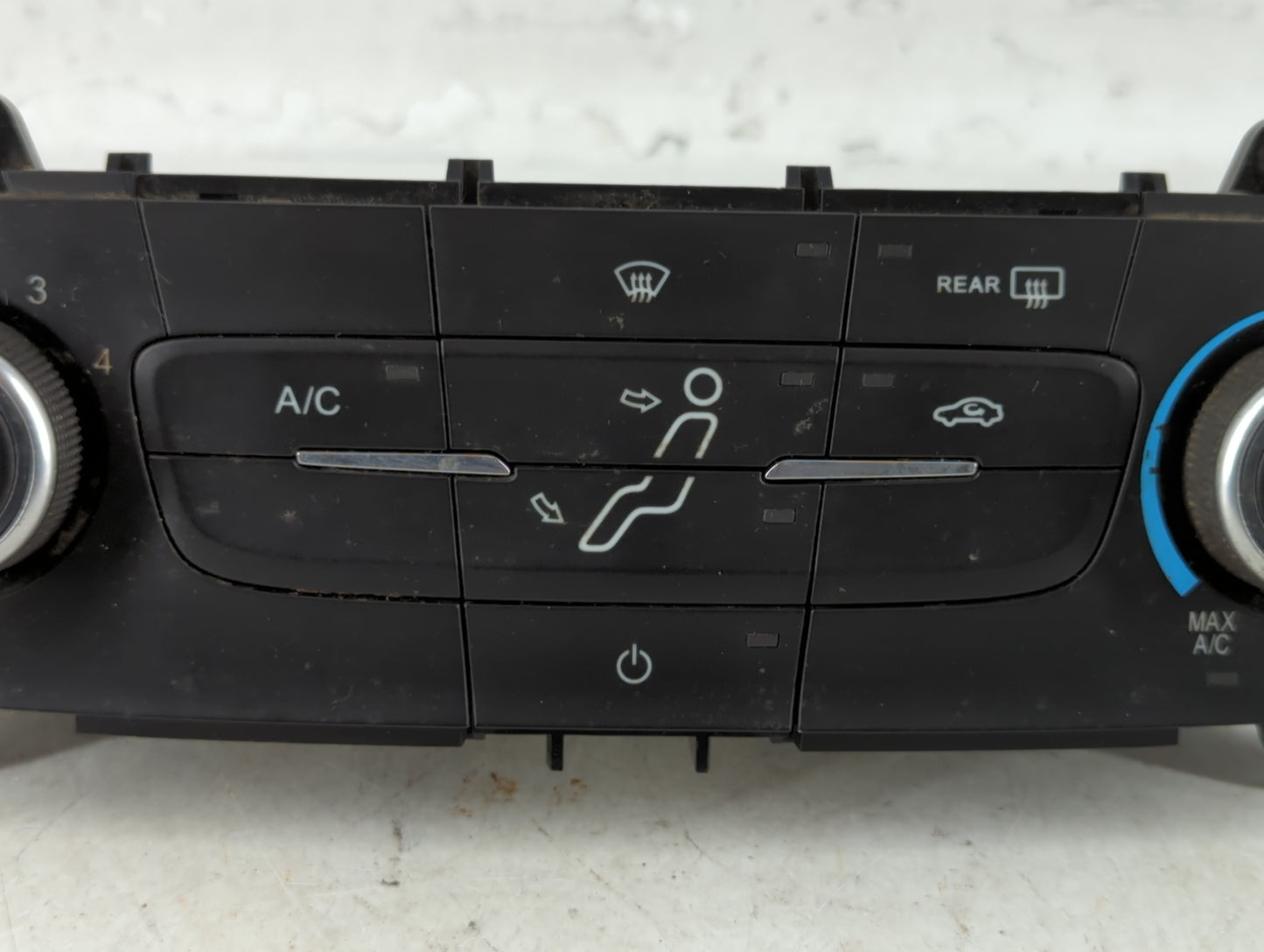 2015-2018 Ford Focus Climate Control Module Temperature AC/Heater Replacement P/N:F1ET-19980-JF Fits Fits 2015 2016 2017 2018 OEM Used Auto Parts - Oemusedautoparts1.com