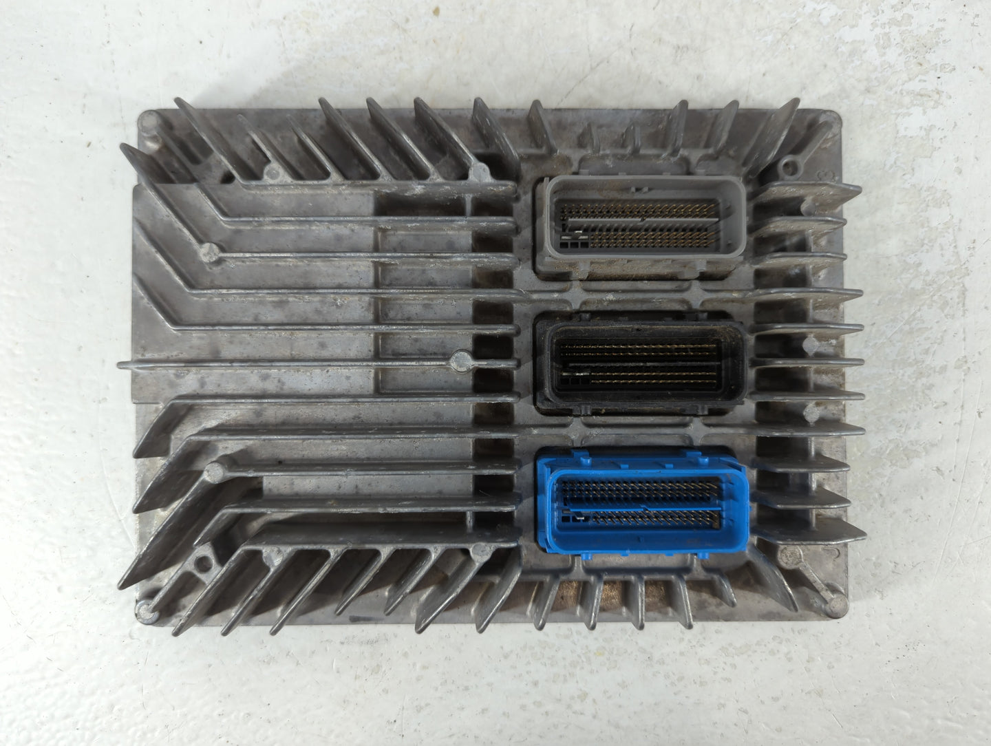 2013-2016 Chevrolet Malibu PCM Engine Control Computer ECU ECM PCU OEM P/N:12666658 Fits Fits 2013 2014 2015 2016 OEM Used Auto Parts - Oemusedautoparts1.com
