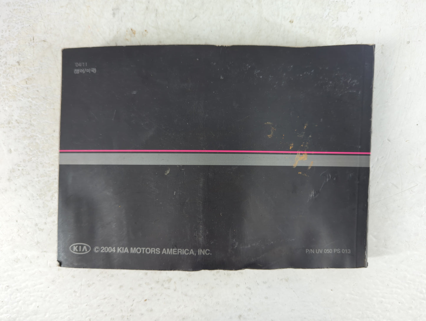 2004 Kia Sedona Owners Manual Book Guide P/N:UV 050 PS 013 OEM Used Auto Parts - Oemusedautoparts1.com