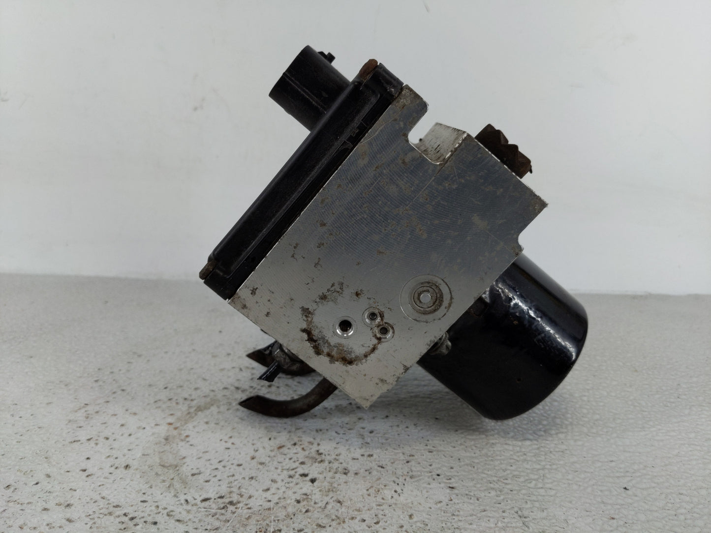 2008-2011 Chevrolet Impala ABS Pump Control Module Replacement Fits Fits 2008 2009 2010 2011 OEM Used Auto Parts - Oemusedautoparts1.com