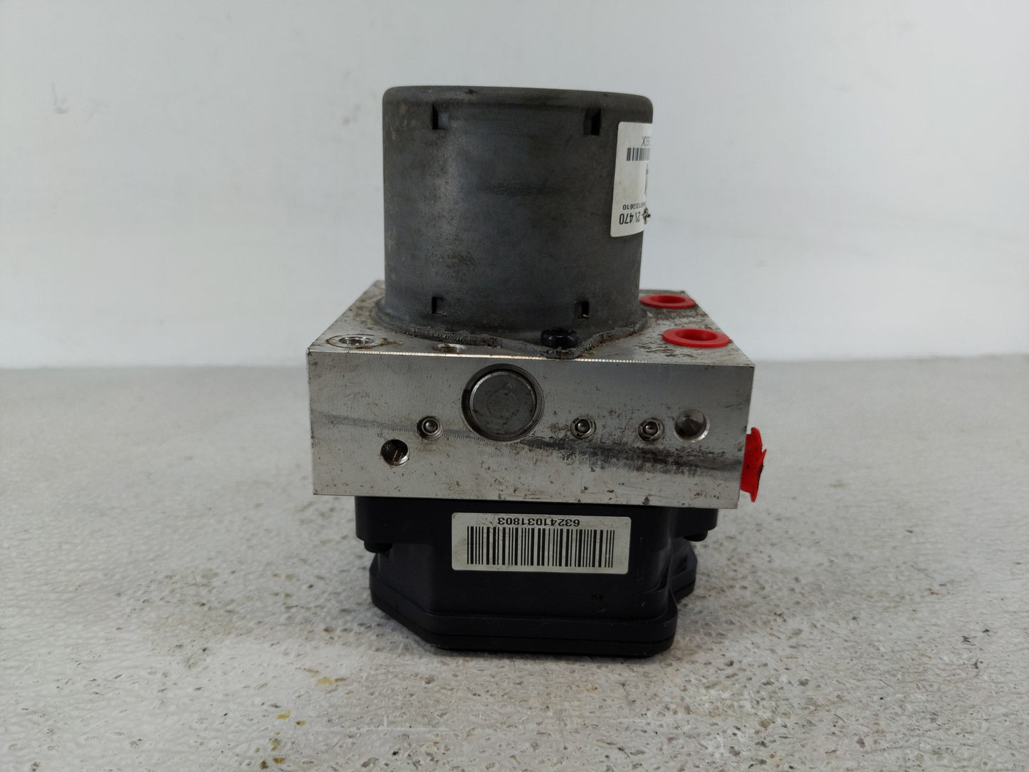 2014 Hyundai Veloster ABS Pump Control Module Replacement Fits OEM Used Auto Parts - Oemusedautoparts1.com