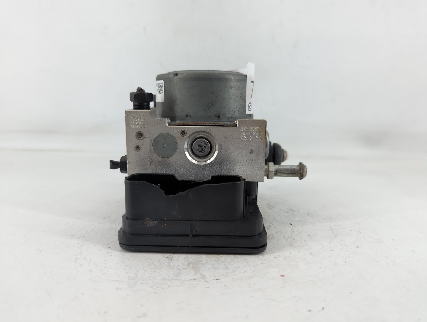 2019-2021 Kia Forte ABS Pump Control Module Replacement P/N:58900-M7260 Fits Fits 2019 2020 2021 OEM Used Auto Parts - Oemusedautoparts1.com