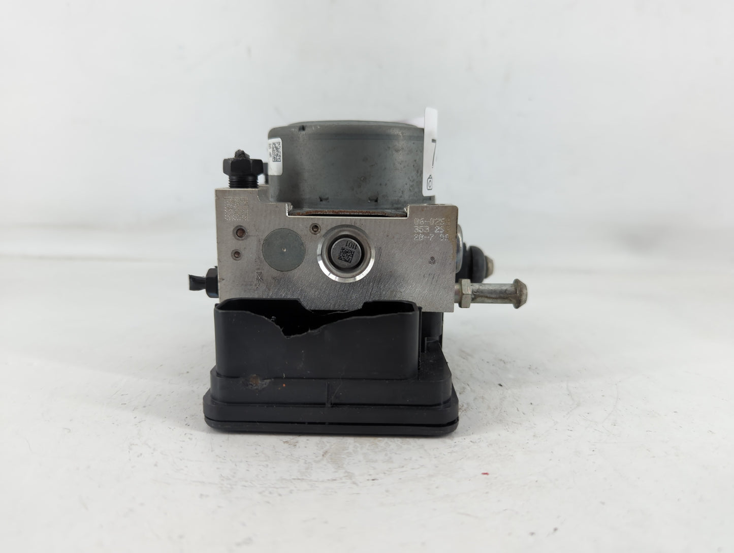 2019-2021 Kia Forte ABS Pump Control Module Replacement P/N:58900-M7260 Fits Fits 2019 2020 2021 OEM Used Auto Parts - Oemusedautoparts1.com