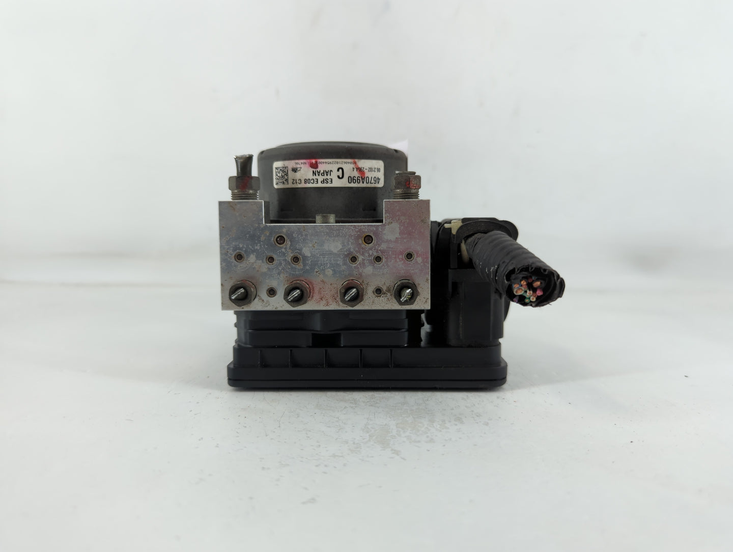 2014-2016 Mitsubishi Outlander ABS Pump Control Module Replacement P/N:4670A990 Fits Fits 2014 2015 2016 OEM Used Auto Parts - Oemusedautoparts1.com