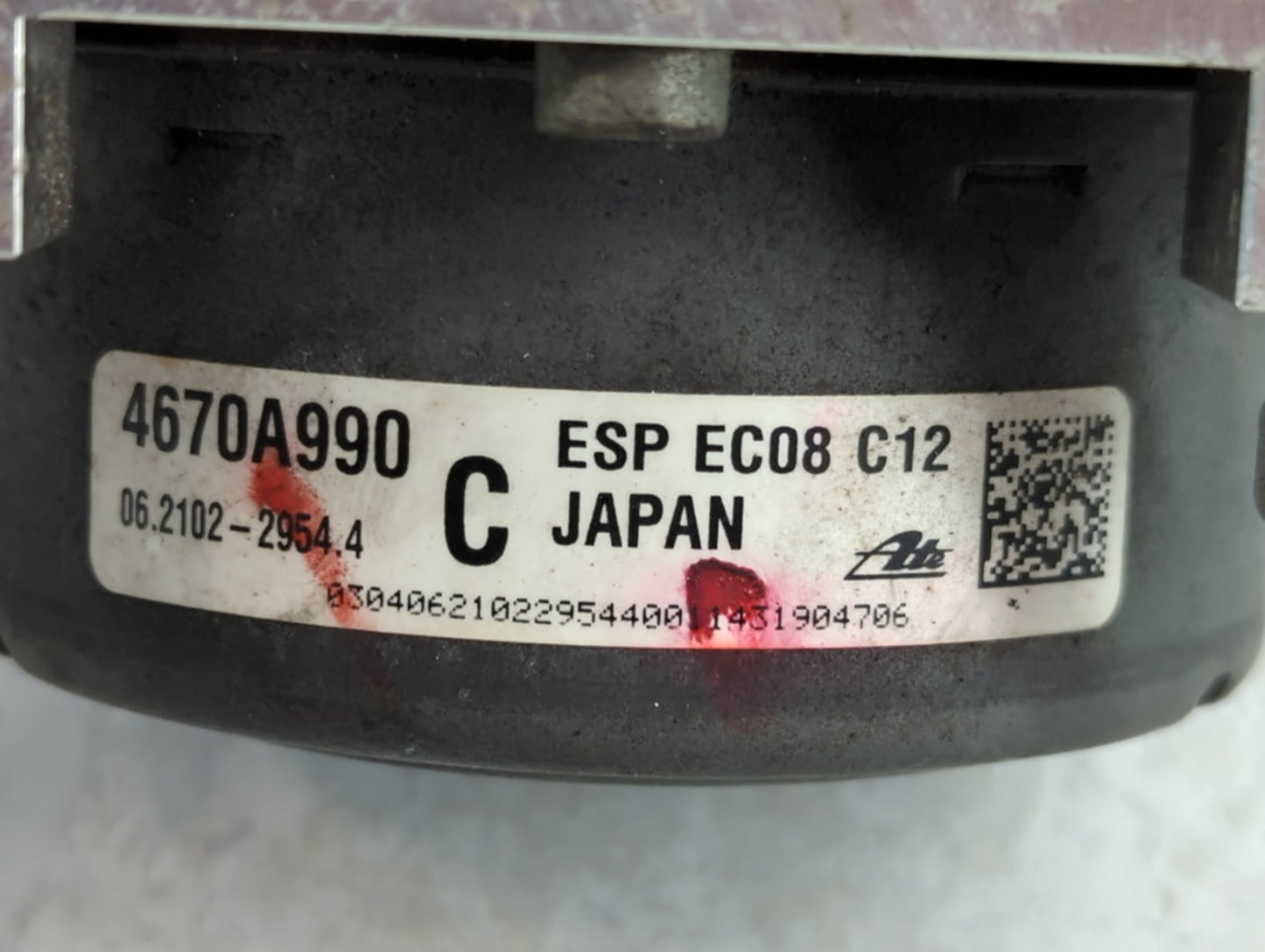 2014-2016 Mitsubishi Outlander ABS Pump Control Module Replacement P/N:4670A990 Fits Fits 2014 2015 2016 OEM Used Auto Parts - Oemusedautoparts1.com