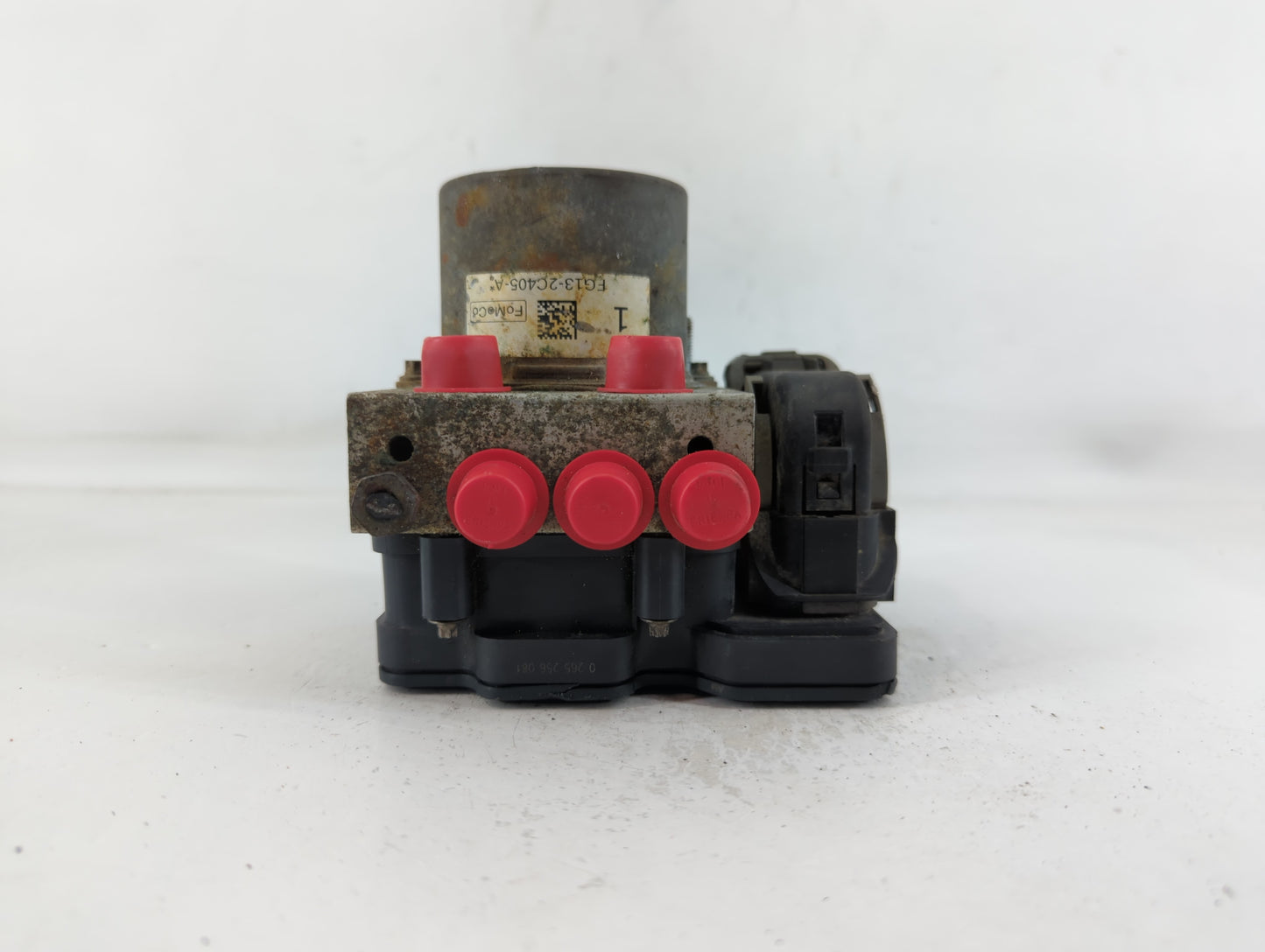 2014-2016 Lincoln Mks ABS Pump Control Module Replacement P/N:FG13-2C405-A Fits Fits 2014 2015 2016 2017 2018 2019 OEM Used Auto Parts - Oemusedautoparts1.com