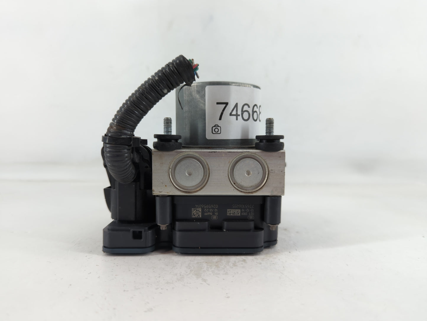 2012-2017 Toyota Camry ABS Pump Control Module Replacement P/N:44540-06080 Fits Fits 2012 2013 2014 2015 2016 2017 2018 OEM Used Auto Parts - Oemusedautoparts1.com