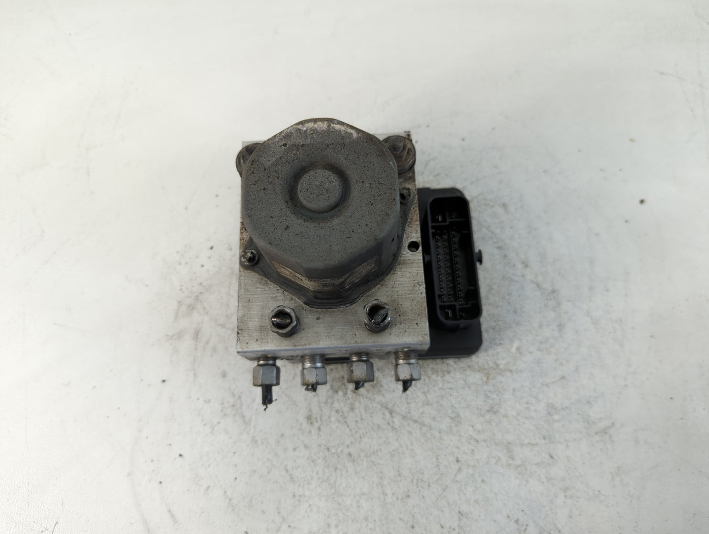 2013 Chrysler Town & Country ABS Pump Control Module Replacement P/N:8183803AA Fits OEM Used Auto Parts - Oemusedautoparts1.com