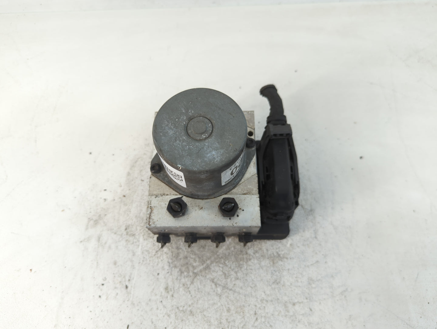 2014-2016 Kia Forte ABS Pump Control Module Replacement P/N:58920-A7200 A7589-20500 Fits Fits 2014 2015 2016 OEM Used Auto Parts - Oemusedautoparts1.com