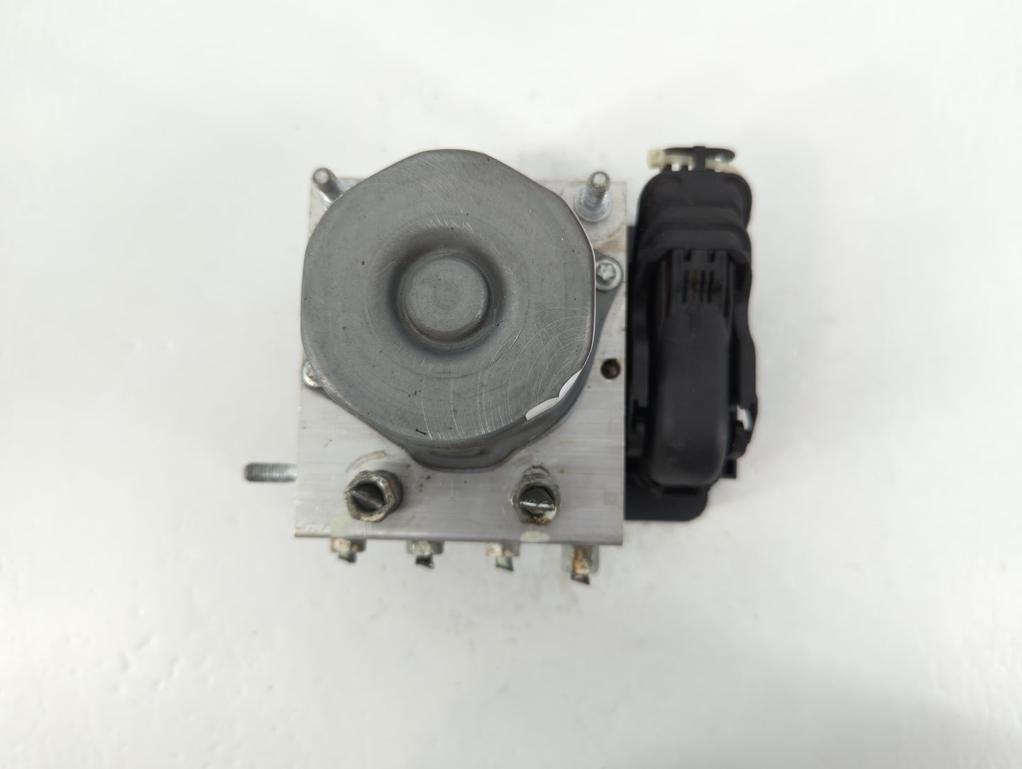 2020 Nissan Versa ABS Pump Control Module Replacement P/N:47660 5ES0B Fits OEM Used Auto Parts - Oemusedautoparts1.com