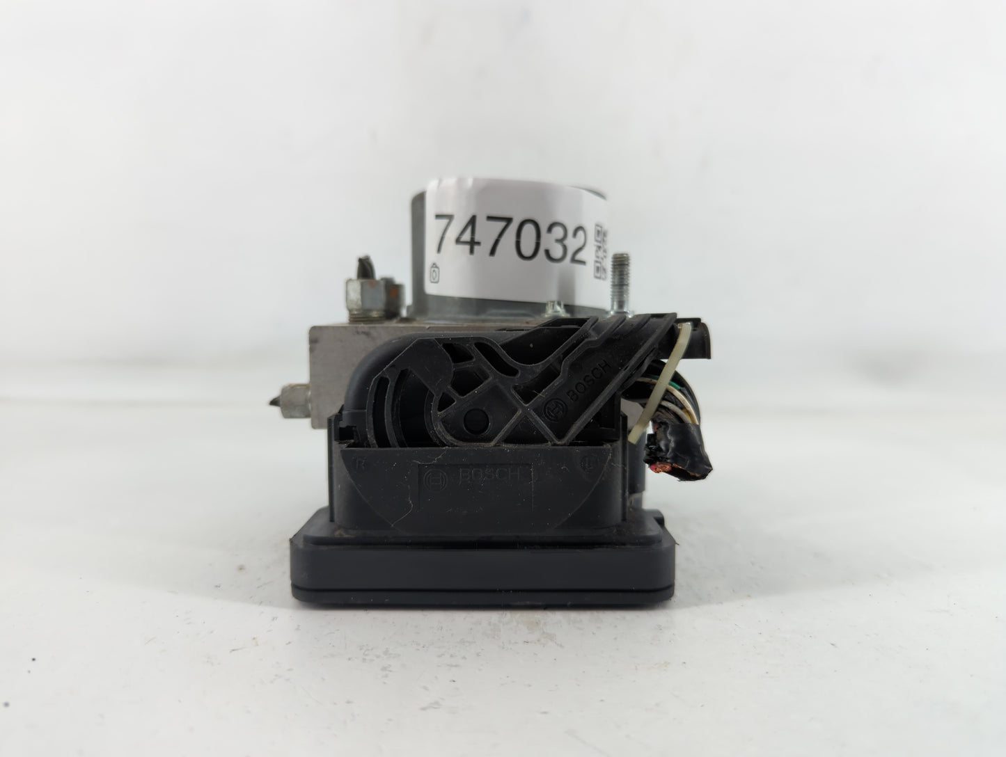 2020 Nissan Versa ABS Pump Control Module Replacement P/N:47660 5ES0B Fits OEM Used Auto Parts - Oemusedautoparts1.com