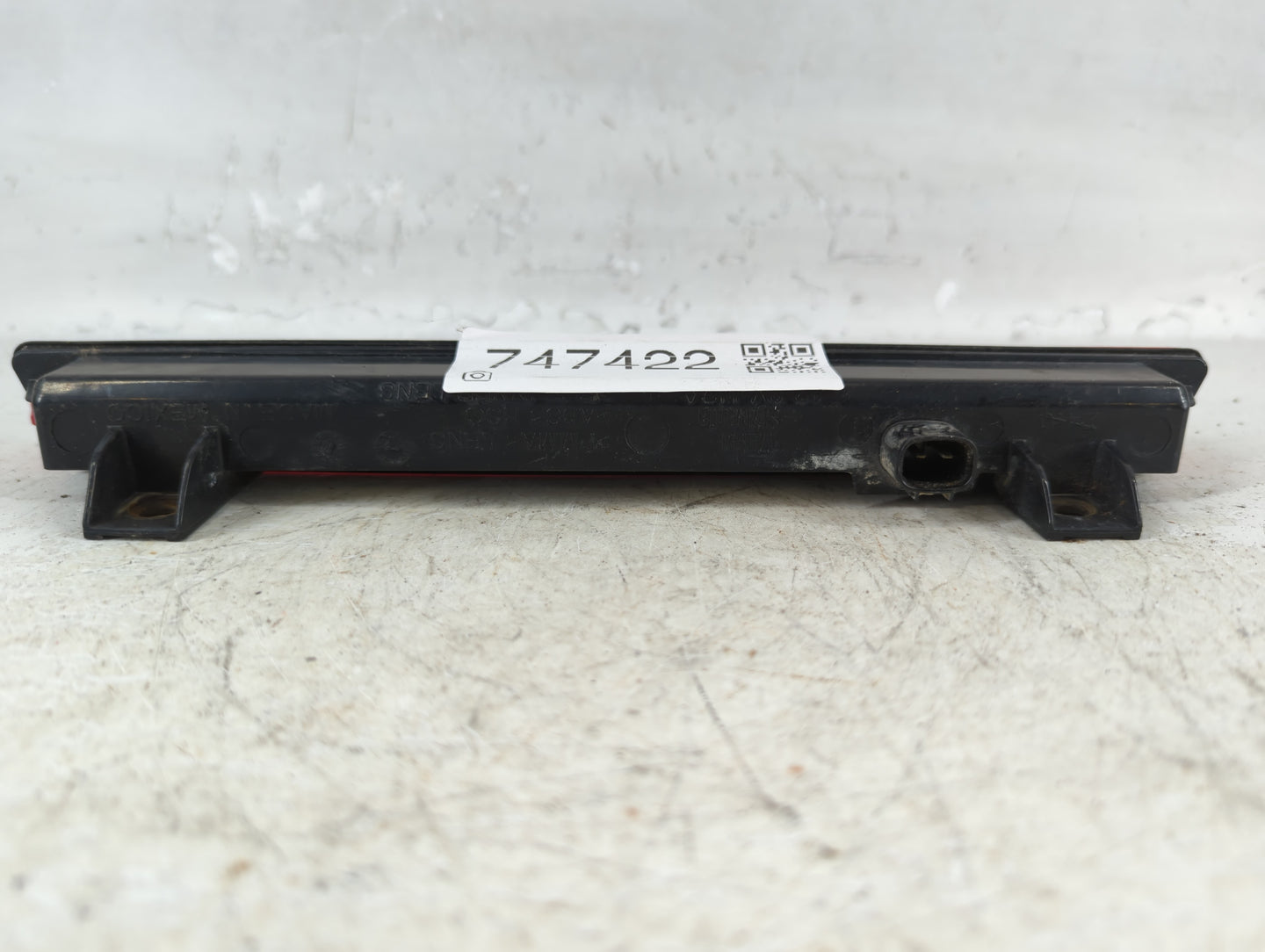 2008 Saturn Outlook Third Brake Light Tail Light Fits OEM Used Auto Parts - Oemusedautoparts1.com