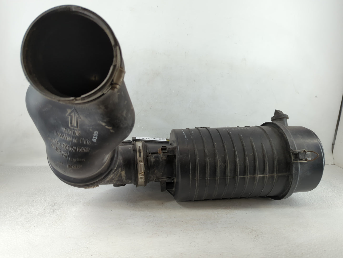 1995 Gmc 2500 Air Cleaner Intake-duct Hose Tube - Oemusedautoparts1.com