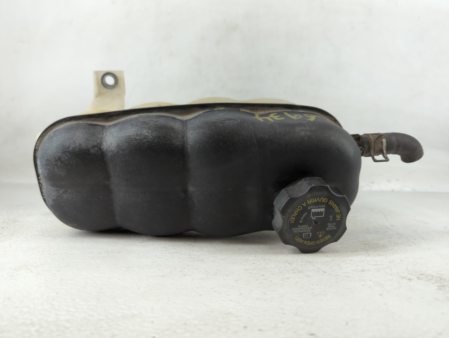 2007 Escalade Esv Radiator Coolant Overflow Expansion Tank Bottle - Oemusedautoparts1.com