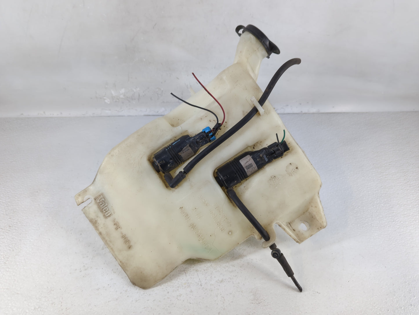 1999-2005 Pontiac Montana Windshield Washer Fluid Reservoir Bottle Oem - Oemusedautoparts1.com