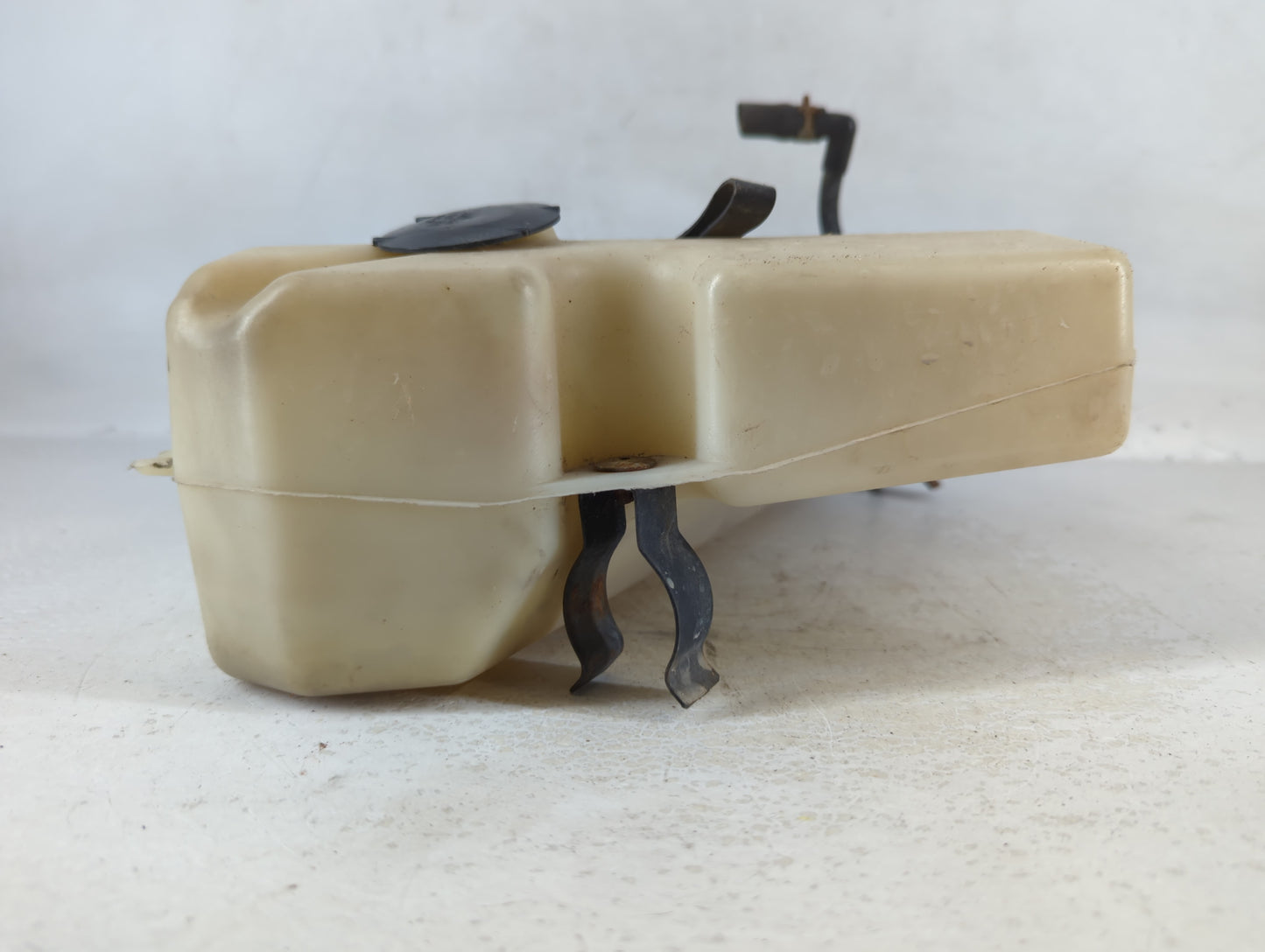 1999-2009 Pontiac Montana Radiator Coolant Overflow Expansion Tank Bottle - Oemusedautoparts1.com