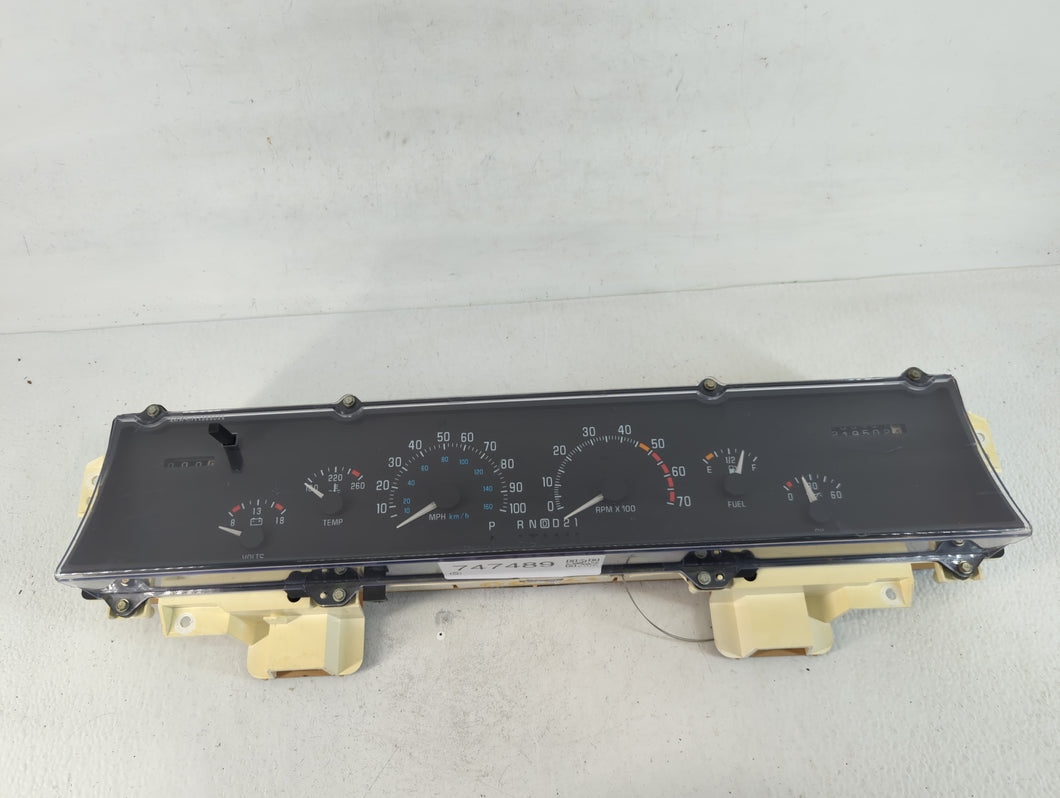 1993 Buick Roadmaster Instrument Cluster Speedometer Gauges P/N:25089729 Fits OEM Used Auto Parts