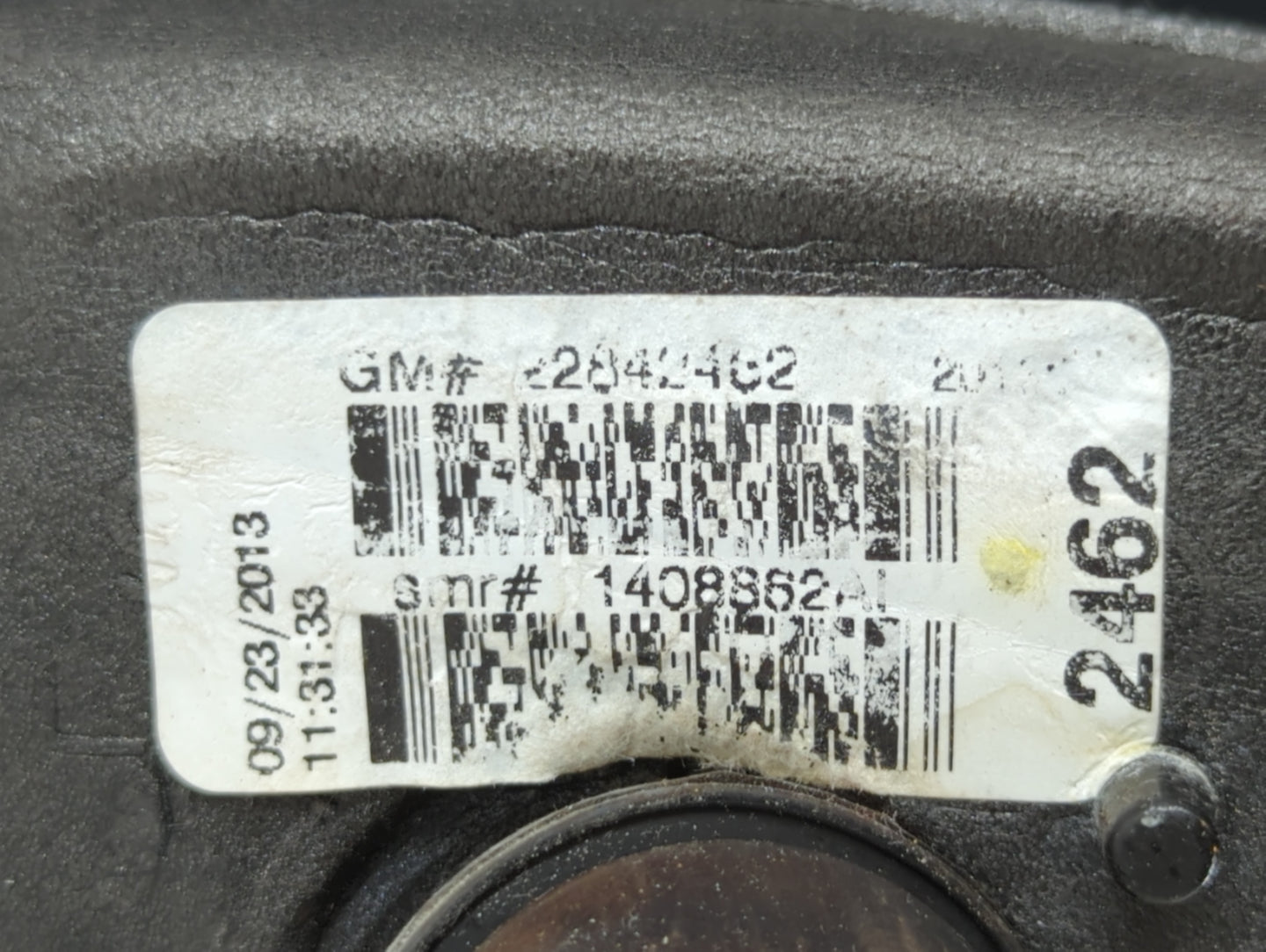 2009 Saturn Outlook Side Mirror Replacement Passenger Right View Door Mirror P/N:22842482 Fits OEM Used Auto Parts - Oemusedautoparts1.com