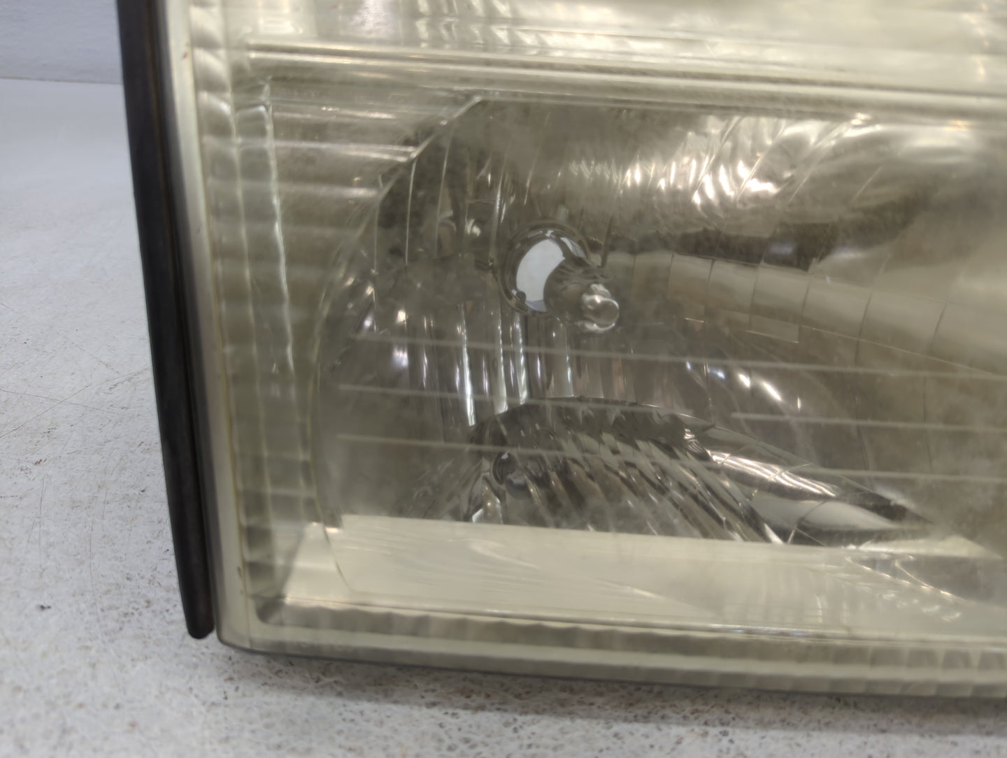 2002 Mercury Mountaineer Passenger Right Oem Head Light Headlight Lamp - Oemusedautoparts1.com