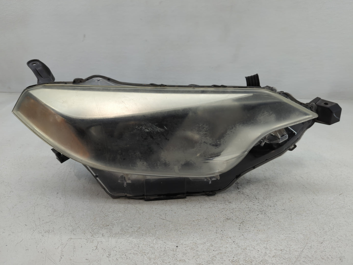 2014-2016 Toyota Corolla Passenger Right Oem Head Light Headlight Lamp - Oemusedautoparts1.com