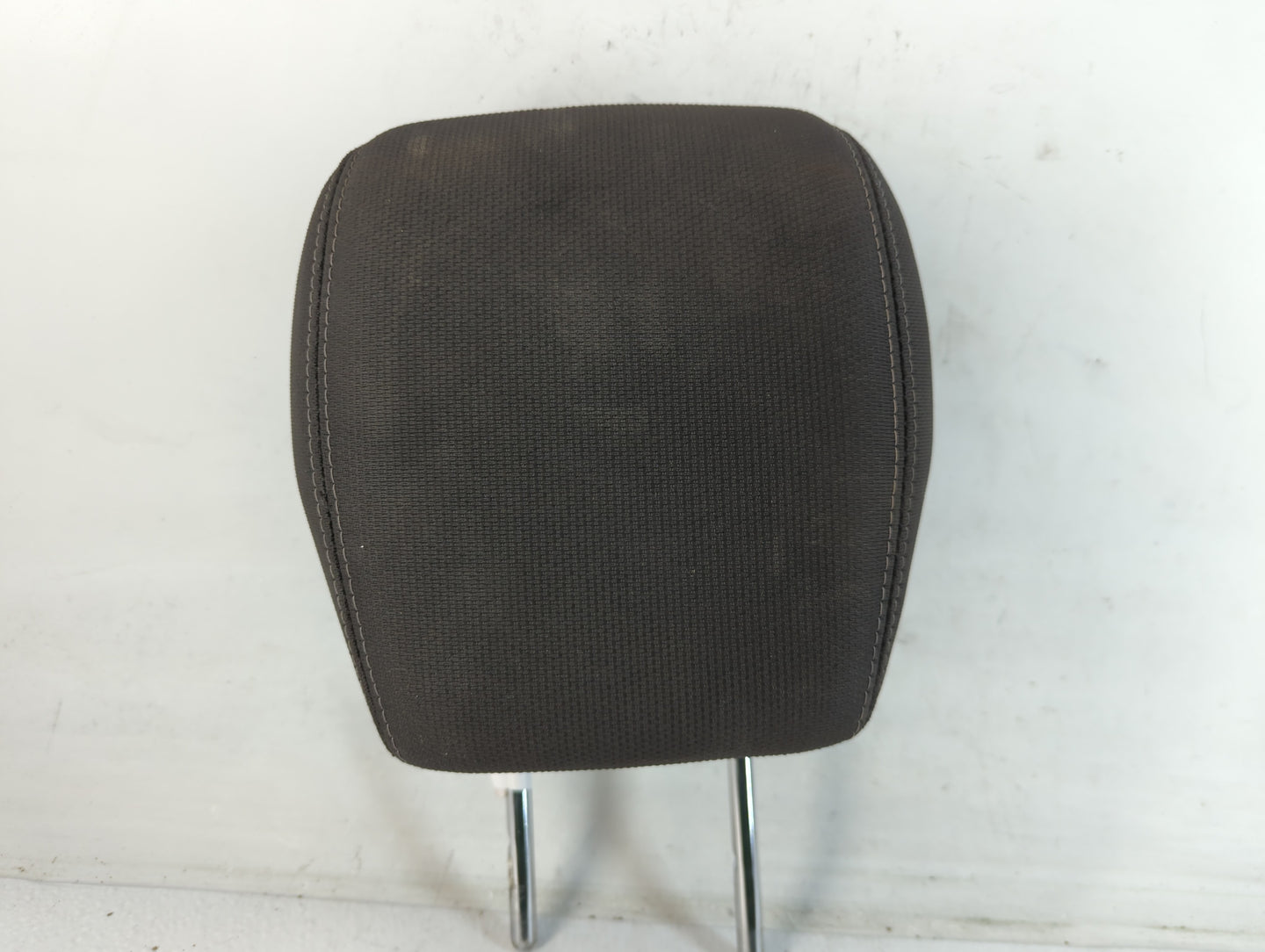 2013-2017 Chevrolet Traverse Headrest Head Rest Front Driver Passenger Seat Fits Fits 2013 2014 2015 2016 2017 OEM Used Auto Parts - Oemusedautoparts1.com