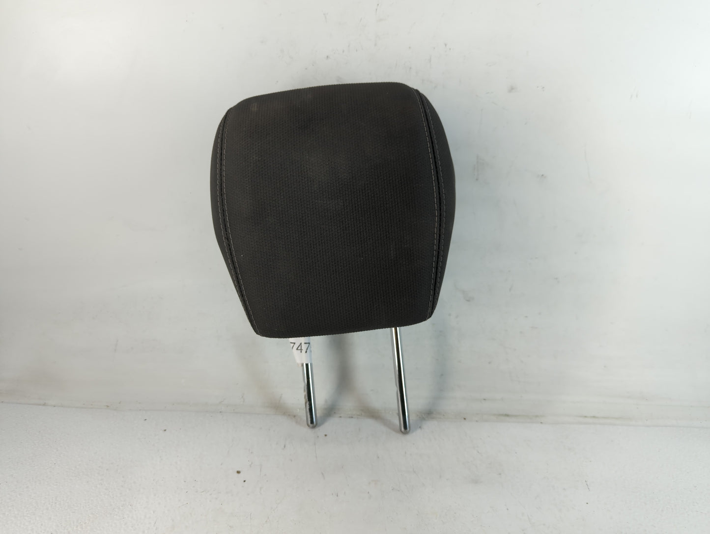 2013-2017 Chevrolet Traverse Headrest Head Rest Front Driver Passenger Seat Fits Fits 2013 2014 2015 2016 2017 OEM Used Auto Parts - Oemusedautoparts1.com