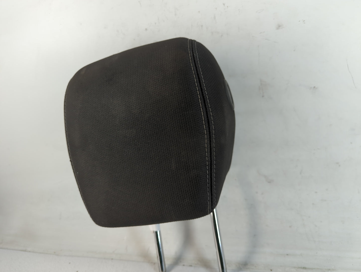 2013-2017 Chevrolet Traverse Headrest Head Rest Front Driver Passenger Seat Fits Fits 2013 2014 2015 2016 2017 OEM Used Auto Parts - Oemusedautoparts1.com