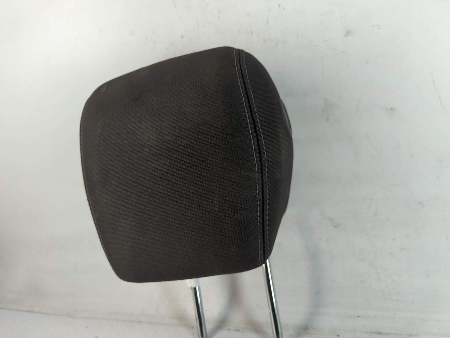 2013-2017 Chevrolet Traverse Headrest Head Rest Front Driver Passenger Seat Fits Fits 2013 2014 2015 2016 2017 OEM Used Auto Parts - Oemusedautoparts1.com