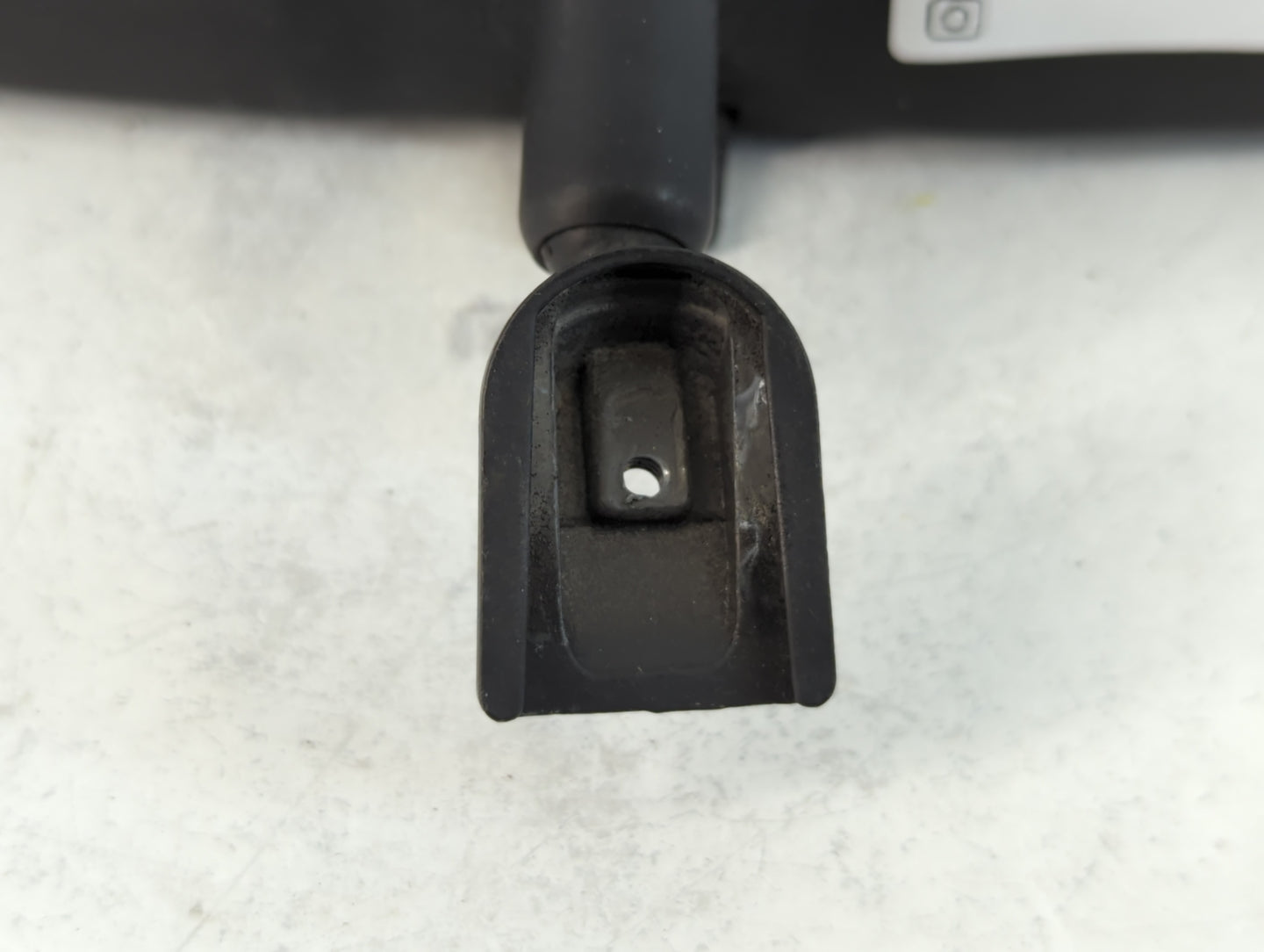 2000-2009 Pontiac Montana Interior Rear View Mirror Replacement OEM P/N:E8 011083 Fits OEM Used Auto Parts - Oemusedautoparts1.com