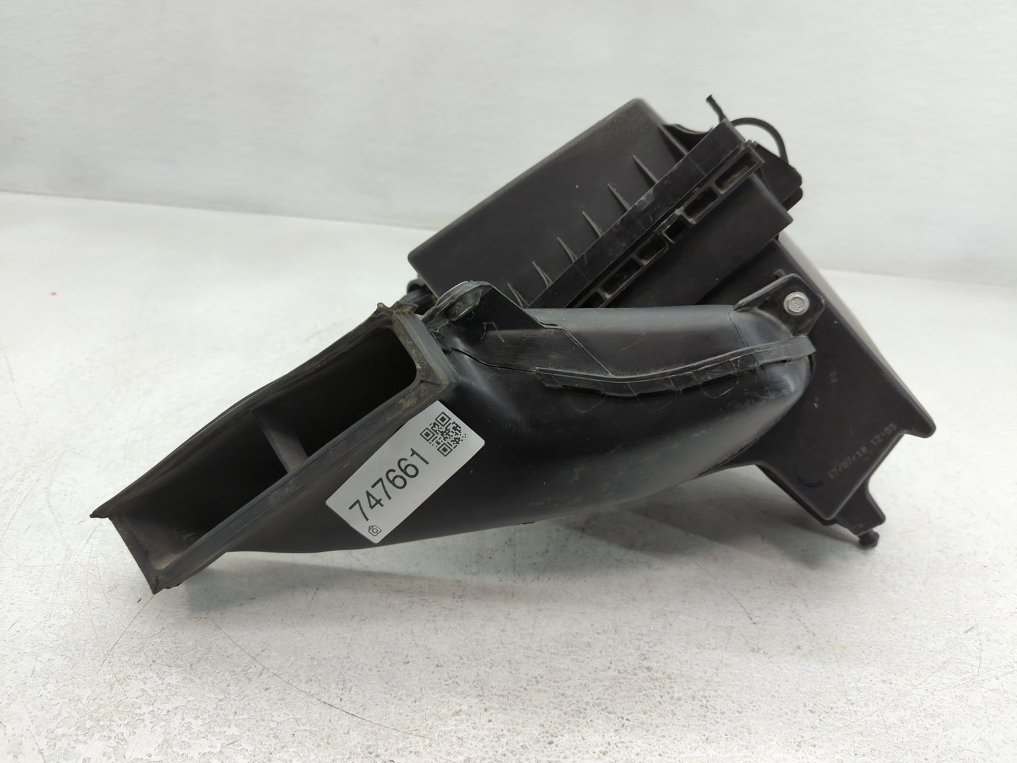 2018 Ford Fusion Air Cleaner Intake-duct Hose Tube - Oemusedautoparts1.com