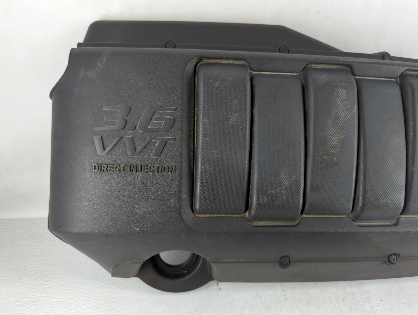 2010 Gmc Acadia Engine Cover - Oemusedautoparts1.com