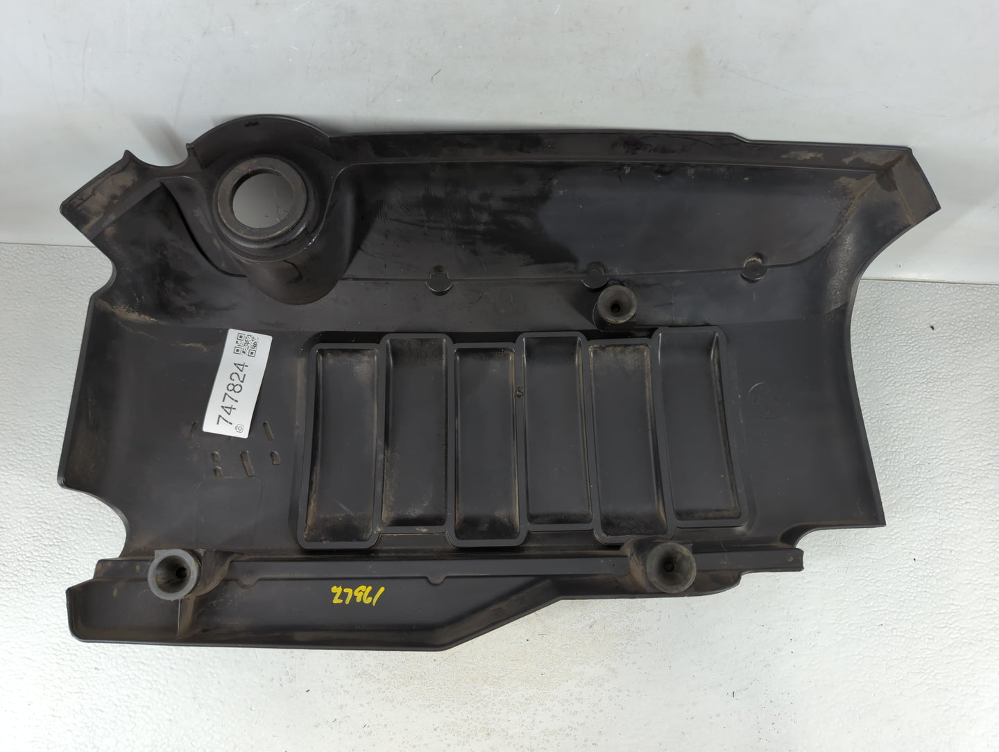 2010 Gmc Acadia Engine Cover - Oemusedautoparts1.com