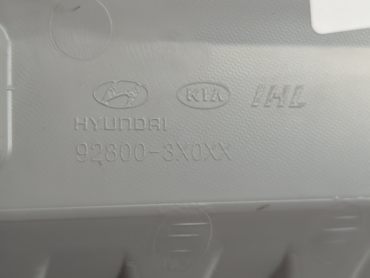 2012 Hyundai Elantra Overhead Roof Console - Oemusedautoparts1.com