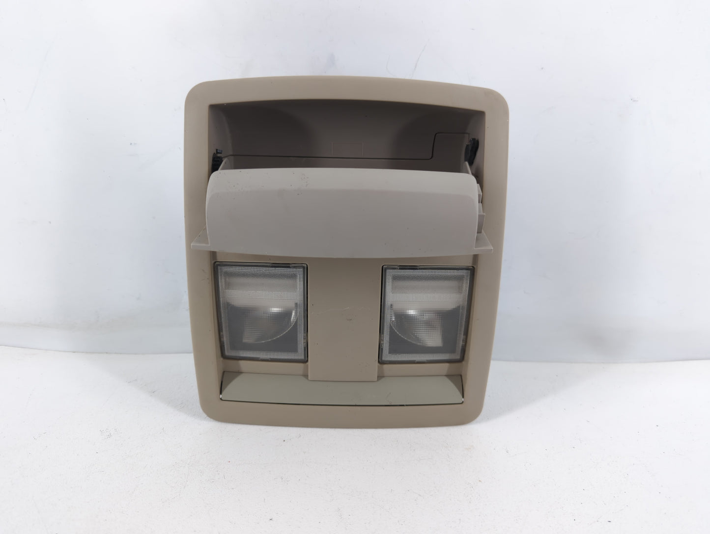 2005 Chrysler 300 Overhead Roof Console - Oemusedautoparts1.com